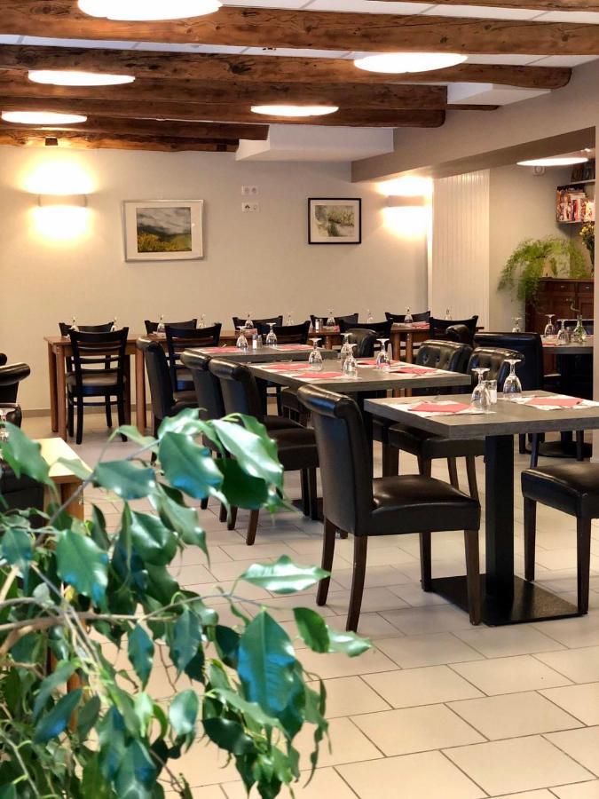 Montgreleix Auberge Du Cezallier מראה חיצוני תמונה